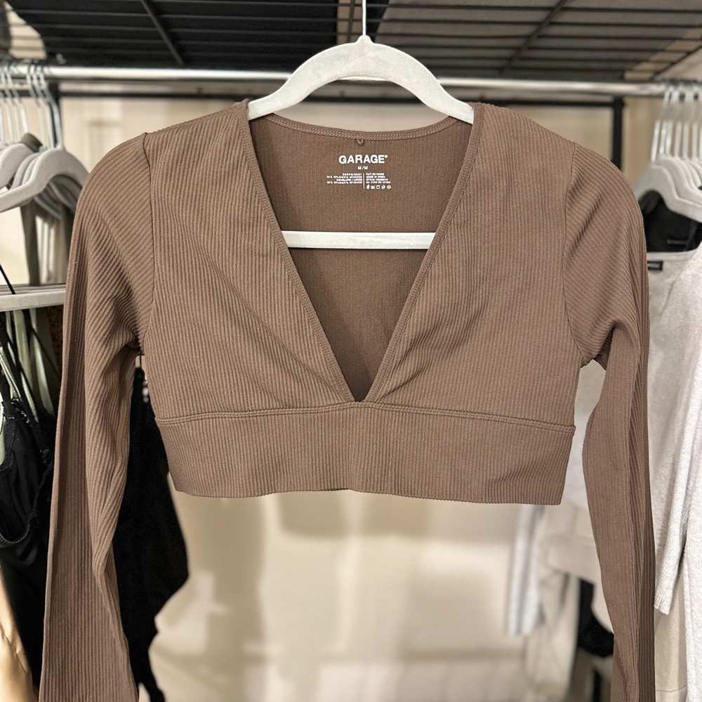 Garage Deep Plunge Seamless Top